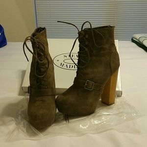 Steve Madden Carnaby Booties
